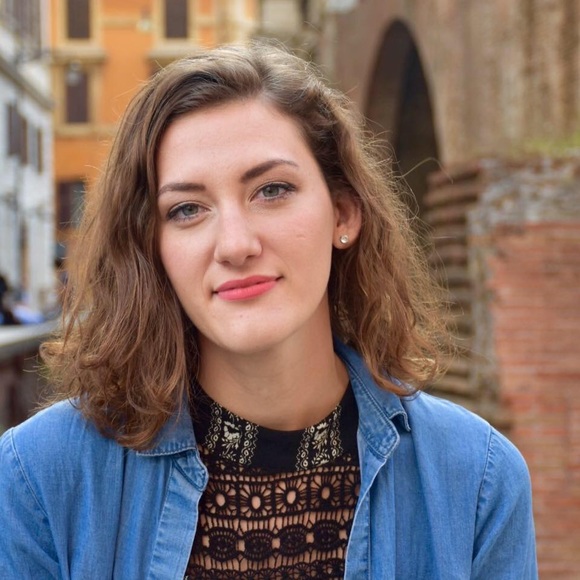 Meet your Posher, Maria - Picture 3 of 3